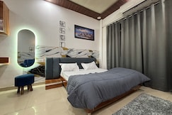 Sunshine Stays Gaur City Centre Gr Noida West, Greater Noida