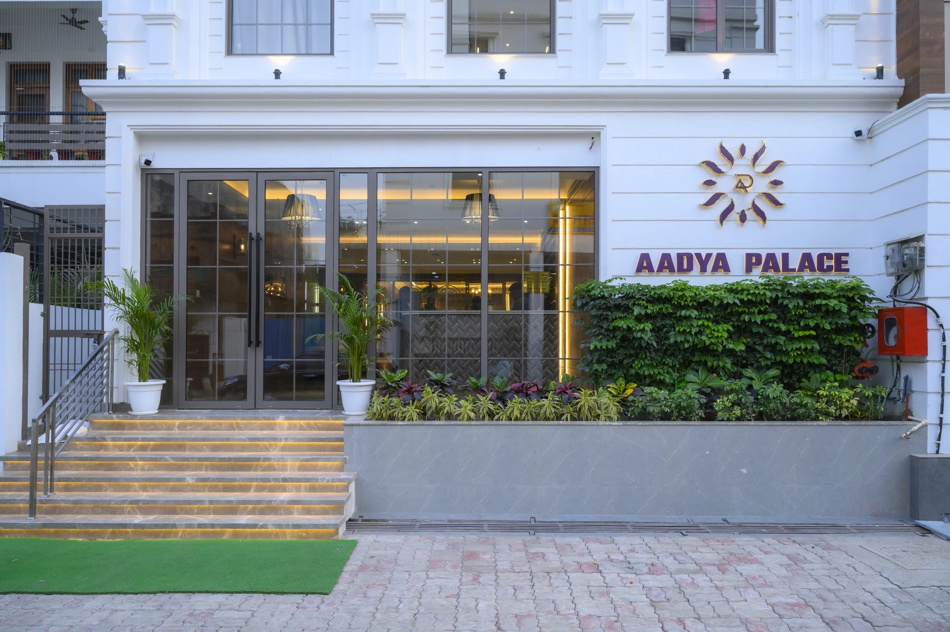 Hotel Aadya Palace, Varanasi
