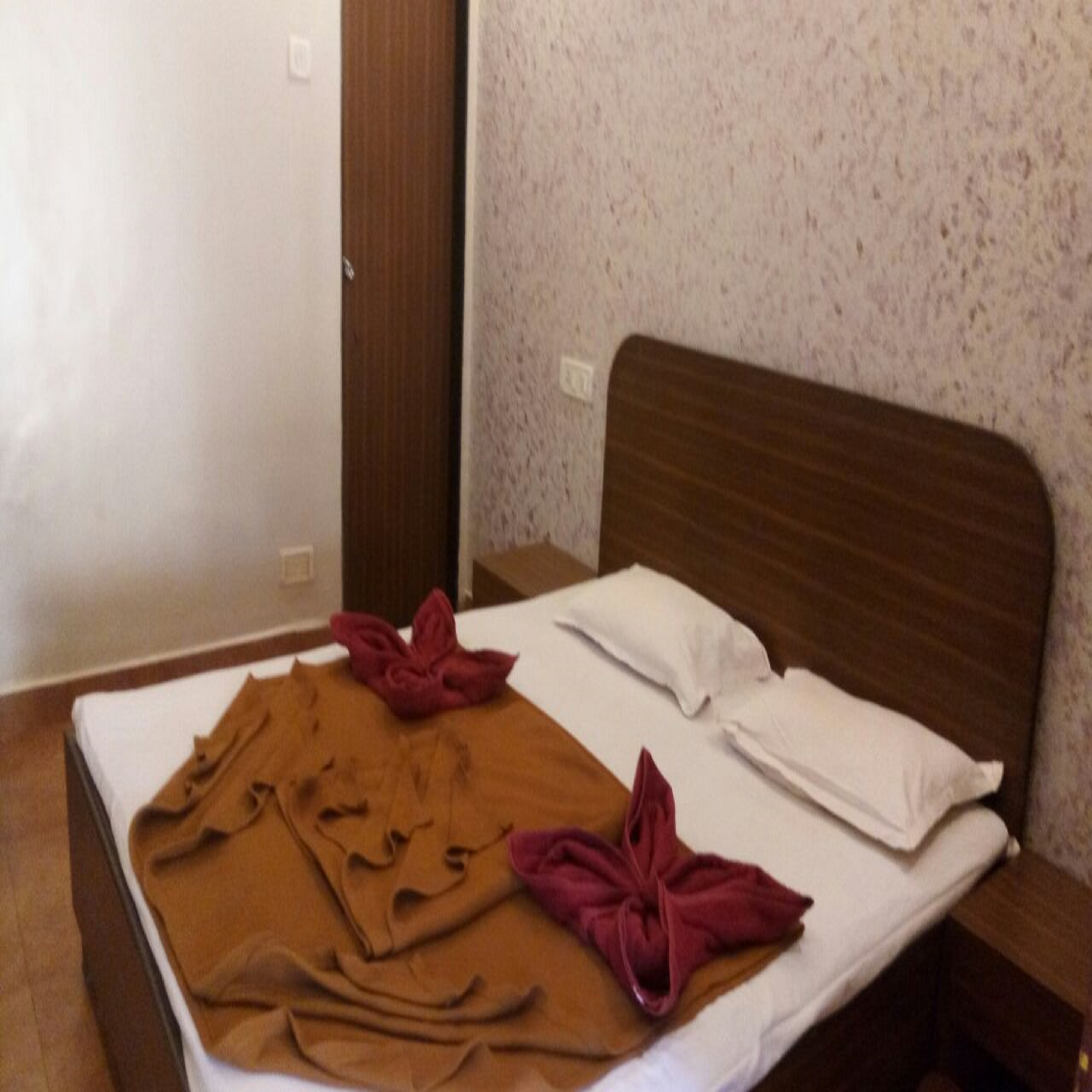 Hotel Premdeep 5