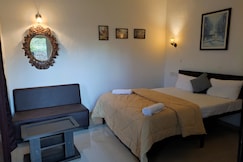 Hills And Valleys Resort, Dapoli