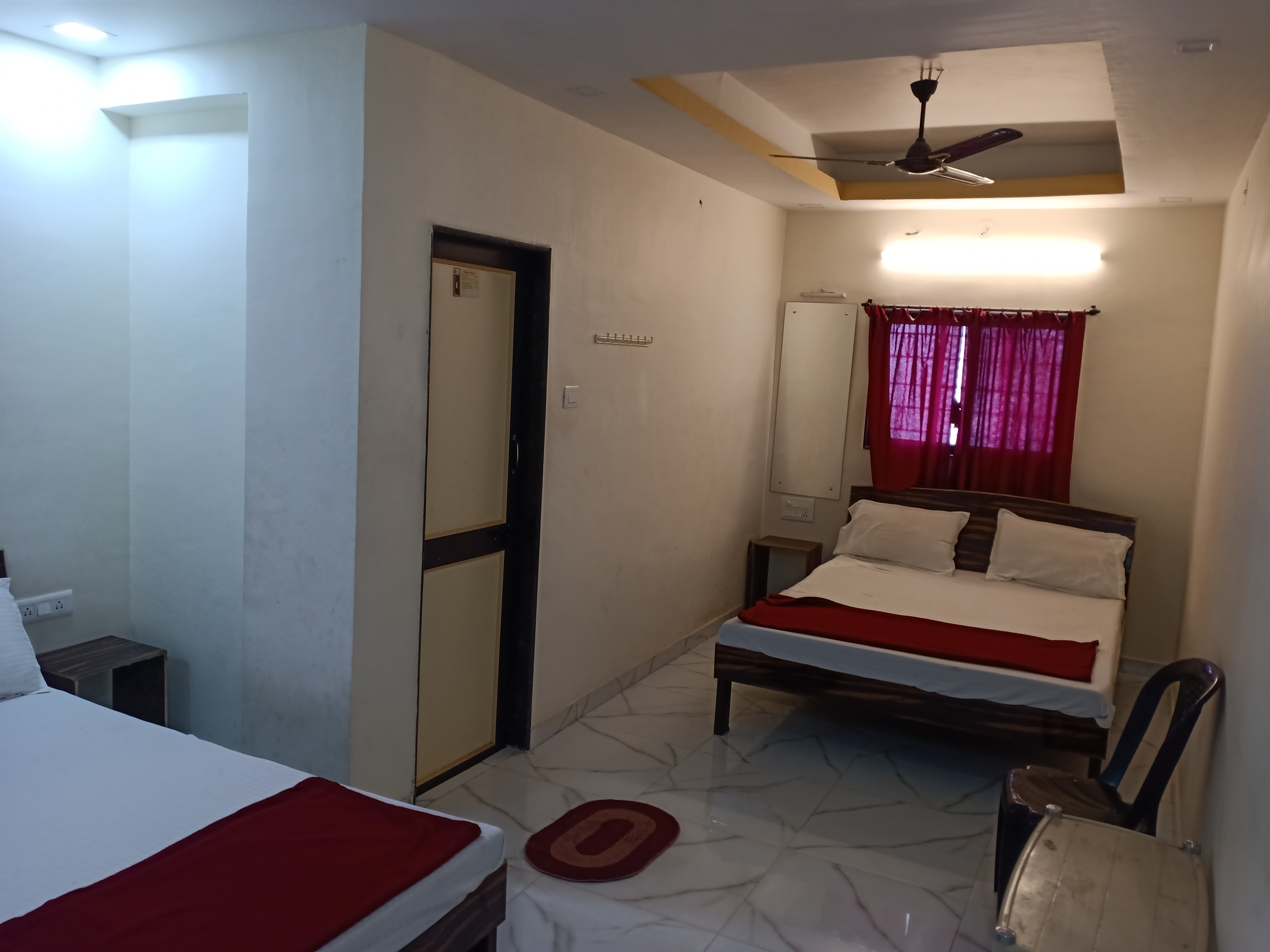 Hill Top Guest House - Tap to explore photos