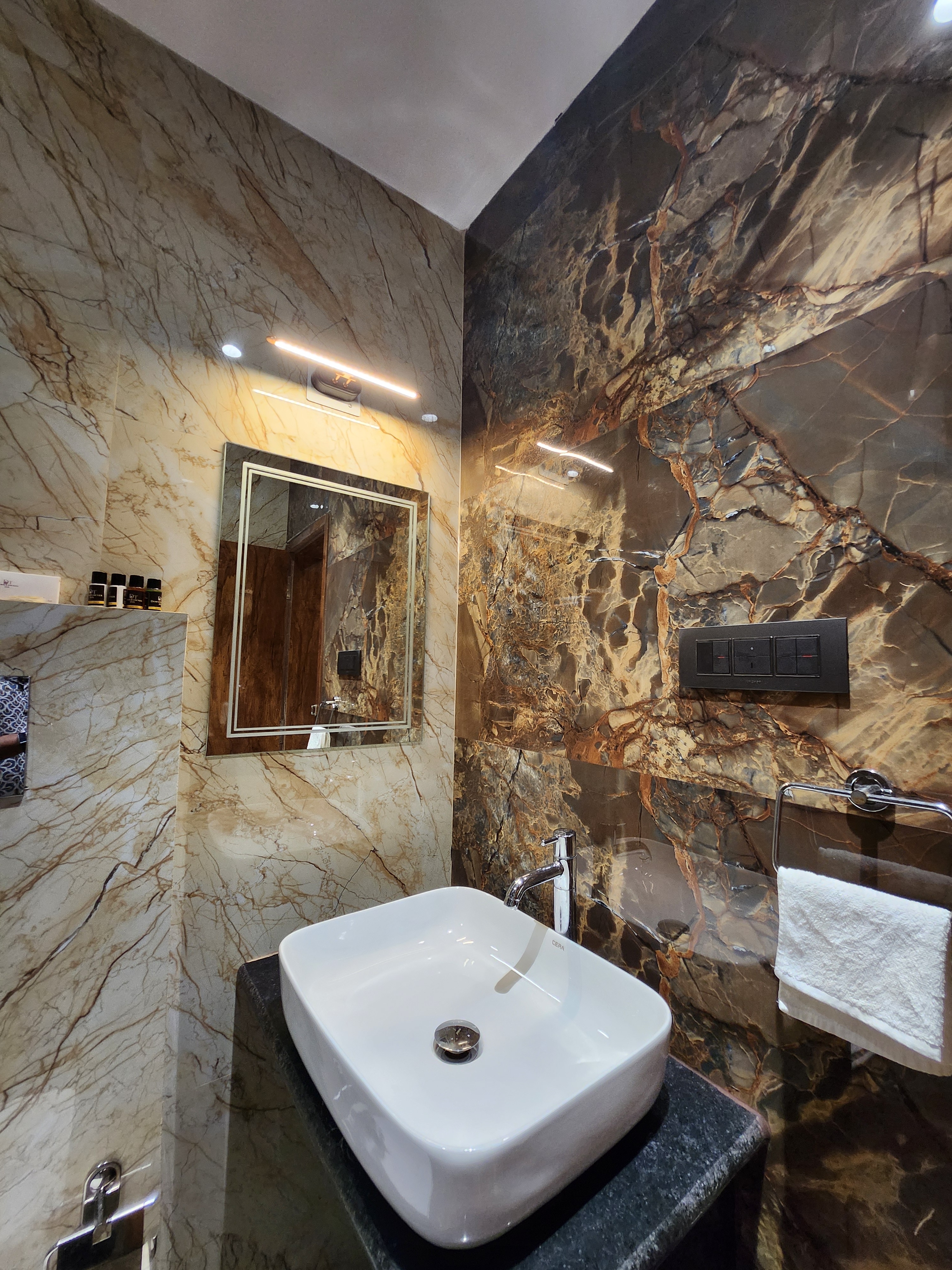 DOWN TOWNER INN - Tap to explore photos