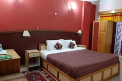 Centennial Hotel 2008, Dungna