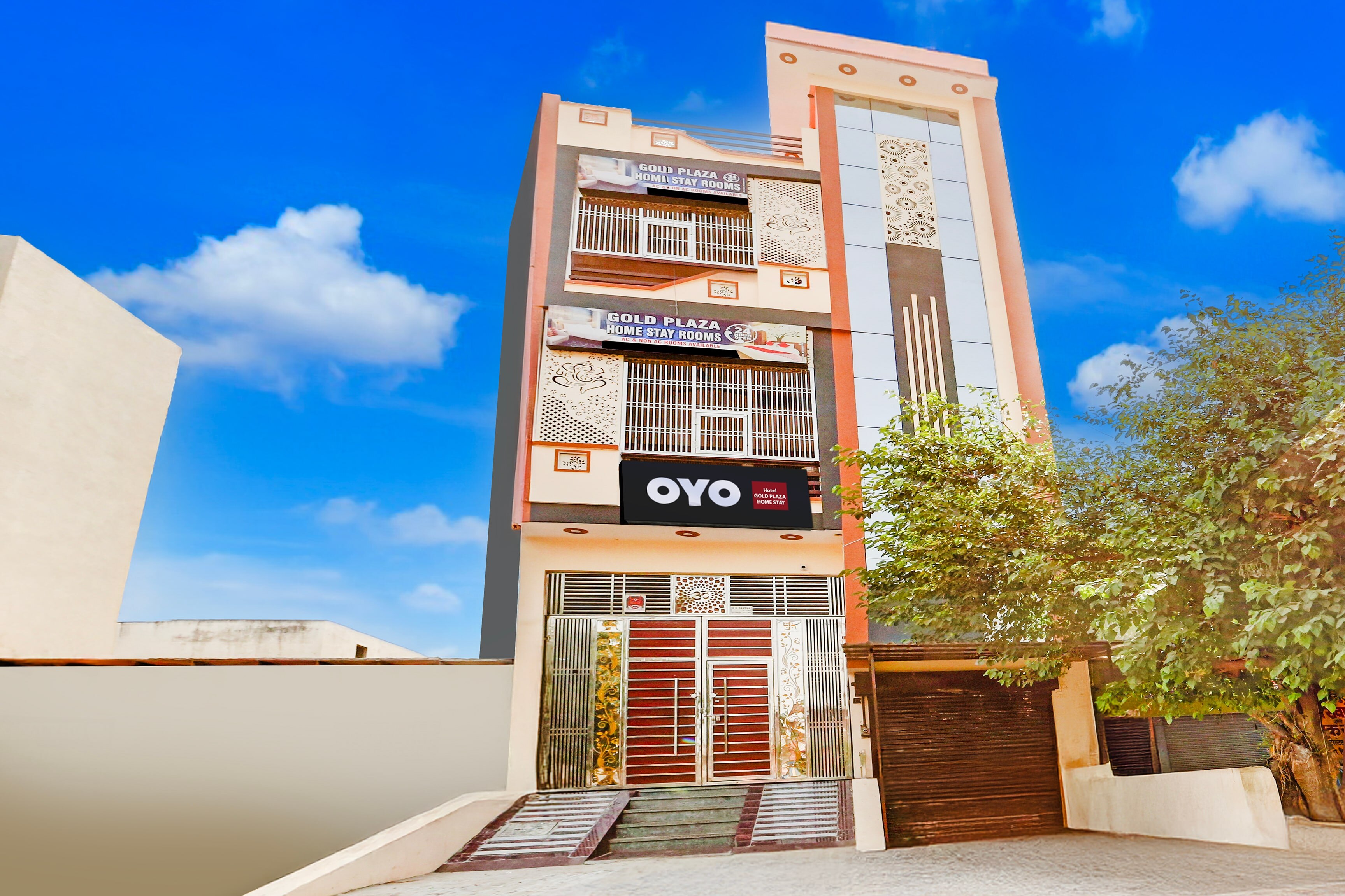 Hotel O GOLD PLAZA HOME STAY - Tap to explore photos