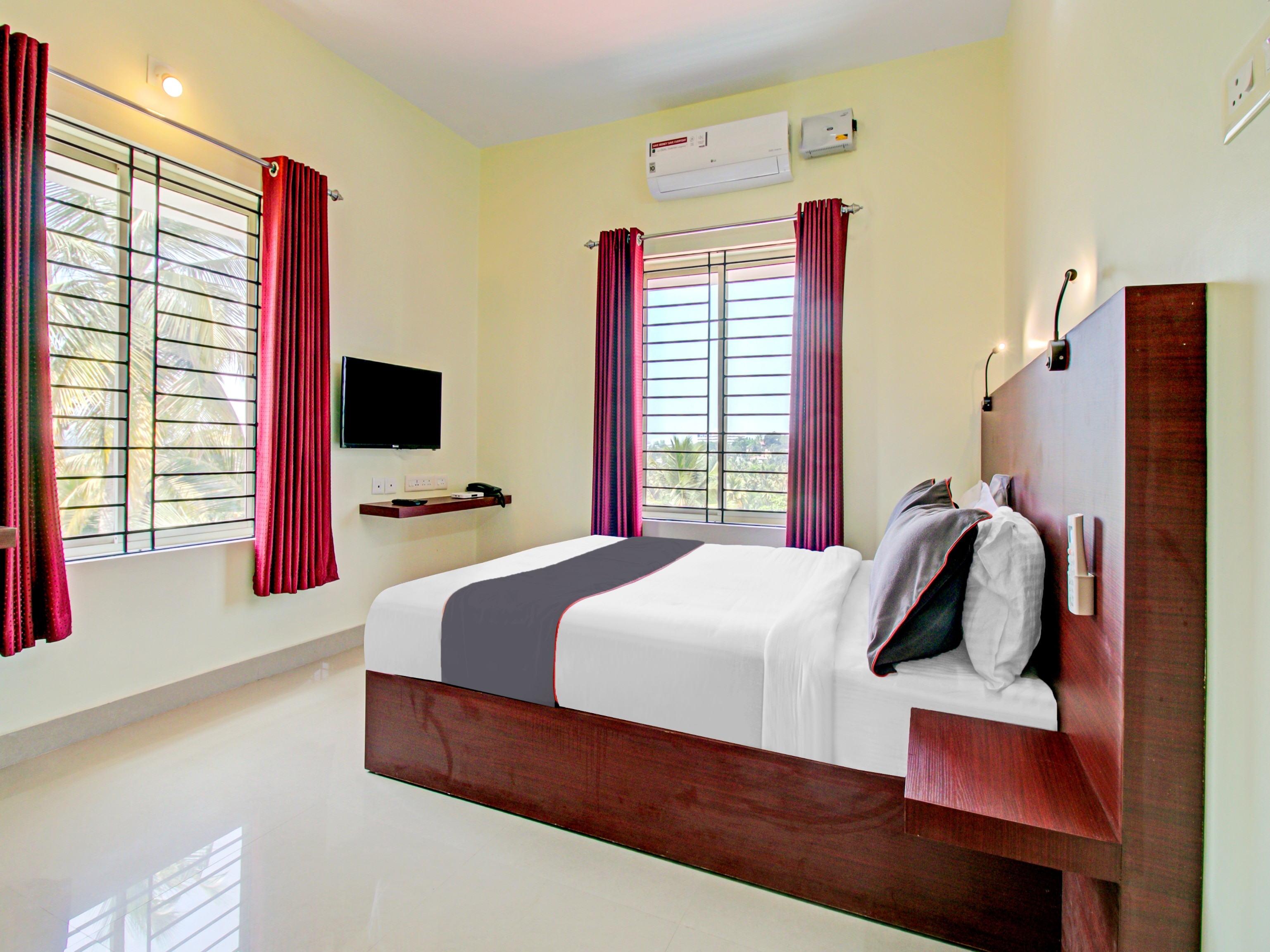 Blueway Residency Business Boutique Hotel - Tap to explore photos