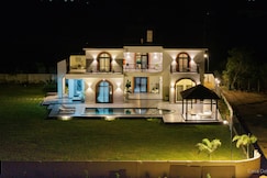 Lakeside Mediterranean Villa by Bliss Farm Stays, Karimnagar