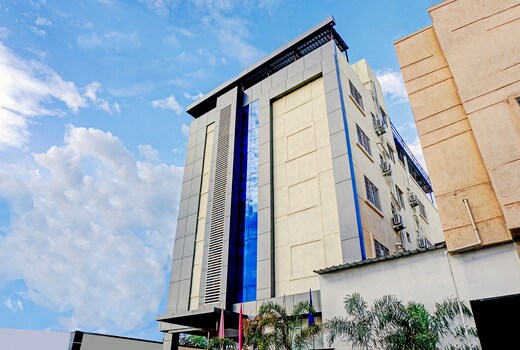Hotel O Kohinoor Residency