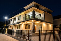Living club serenity | 15 min from Rajagiri Hospital, Cochin