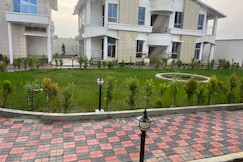 Aaheli Resort, Chunshura