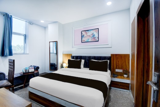 Hotel O Maruti