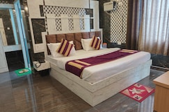 Hotel Sunshine, Katra