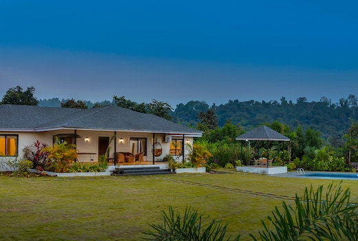 SaffronStays Green Lawns