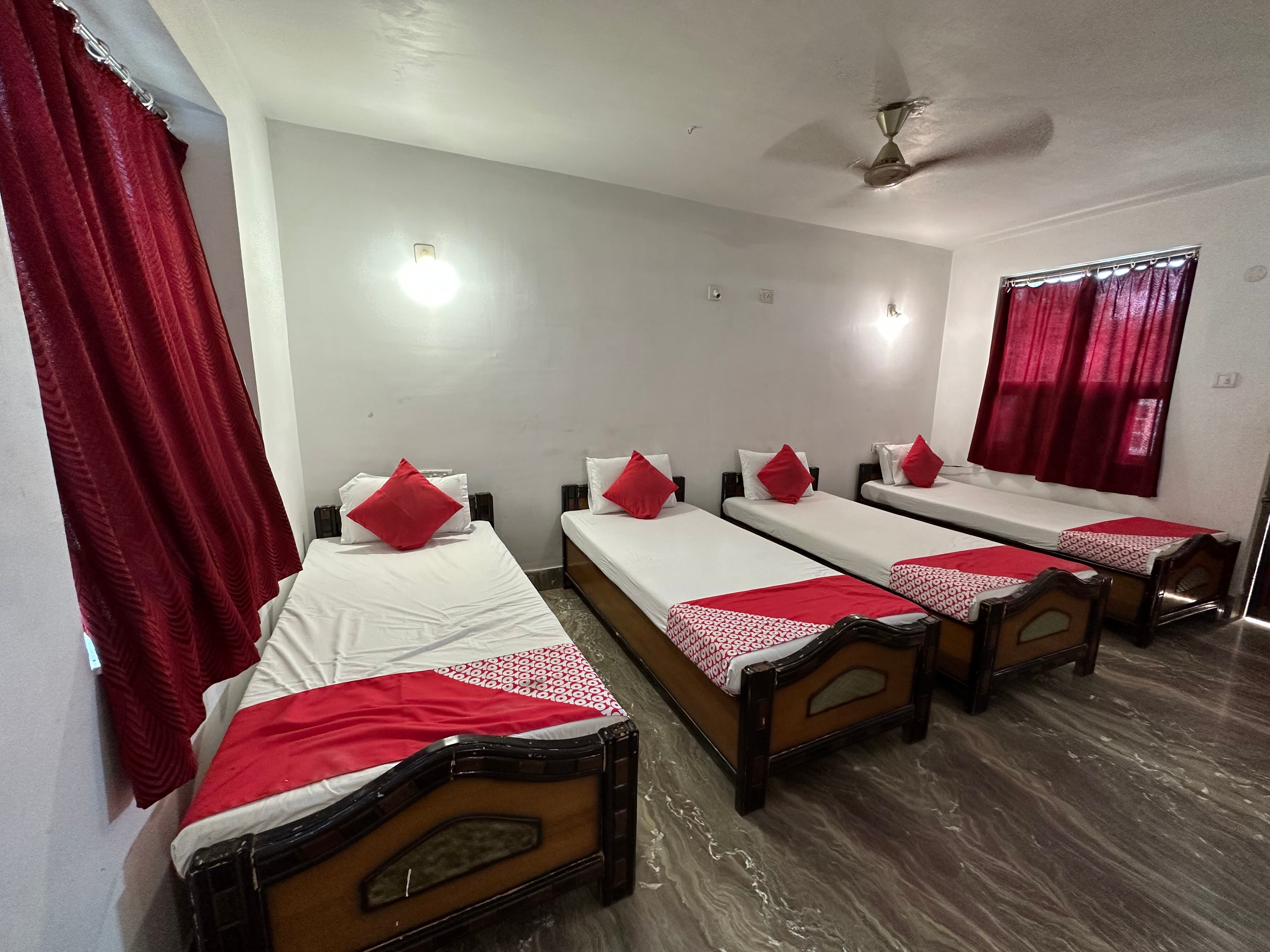 Hotel Alok House - Tap to explore photos