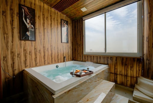Mist by Grehstay with Jacuzzi on 29th Floor
