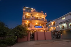 FabHotel Baba Guest House Nr. Dasaswamedh Ghat, Varanasi