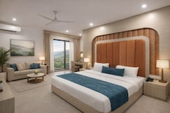 Hotel Tri Star @ Delhi Airport By Luxury Group, Manesar