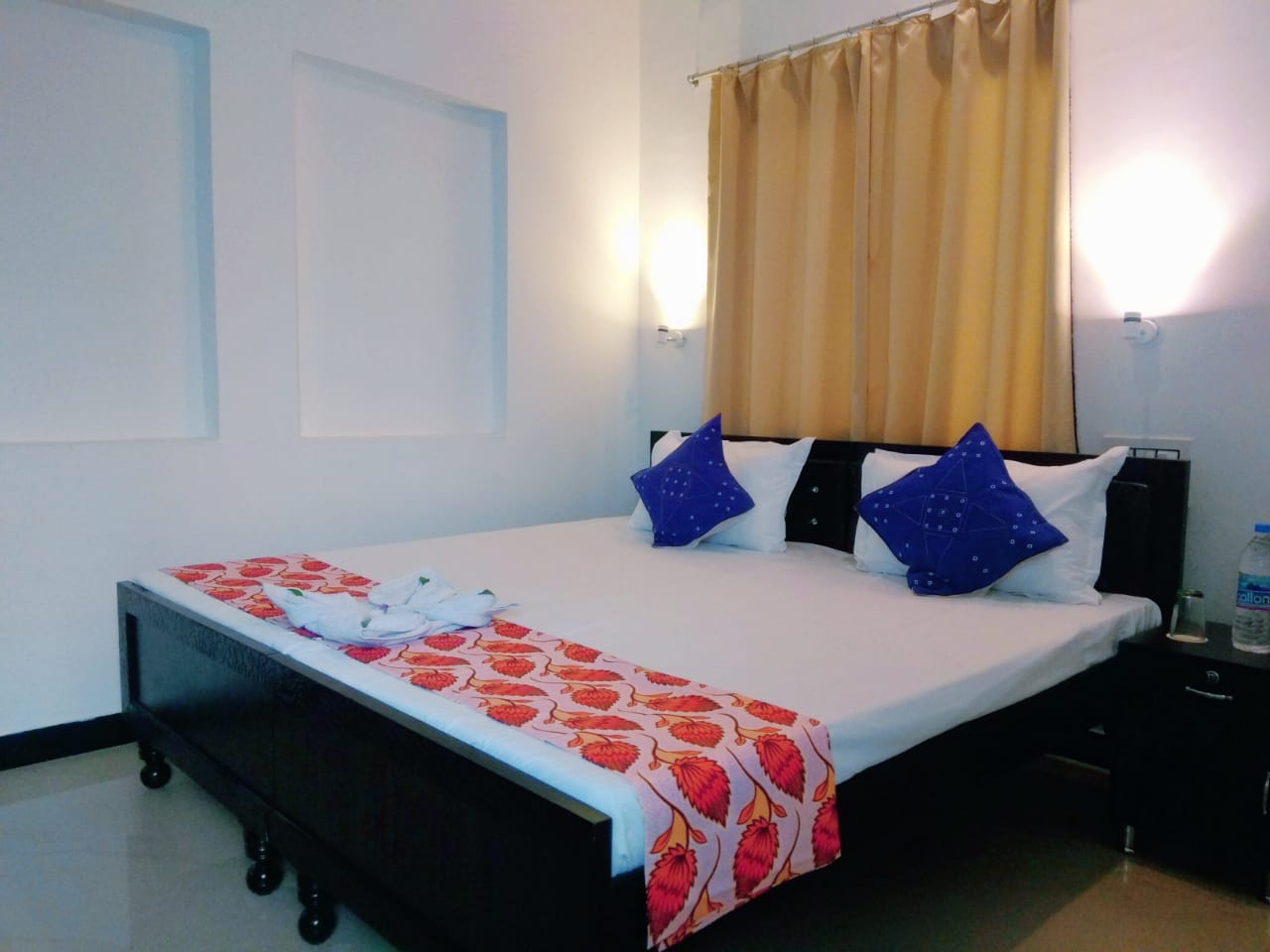 Amitchandra Homestay - Tap to explore photos