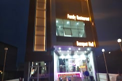 Hotel O Saksham Palace, Deoria