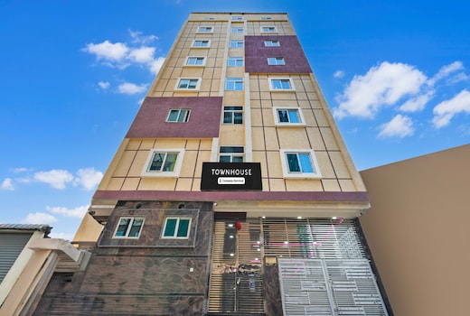 Super Townhouse Kokapet Formerly Aarian Tej Nilayam