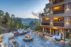 StayVista at Villa AnVira by GTV Estate, Solan