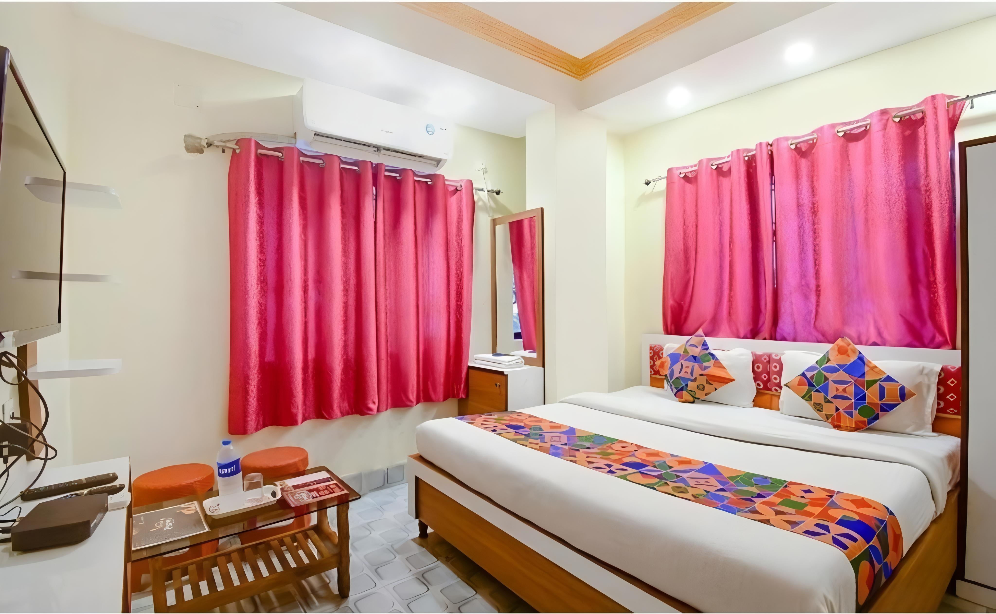 Hotel New Om Shanti International - Tap to explore photos