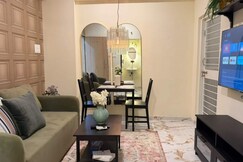 The Olive Suite Crystal Dine Fast WiFi, Pune
