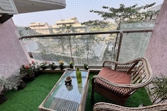 homly stays 3bhk Apartment, Indore
