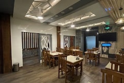 Hotel Highway inn, Amroha