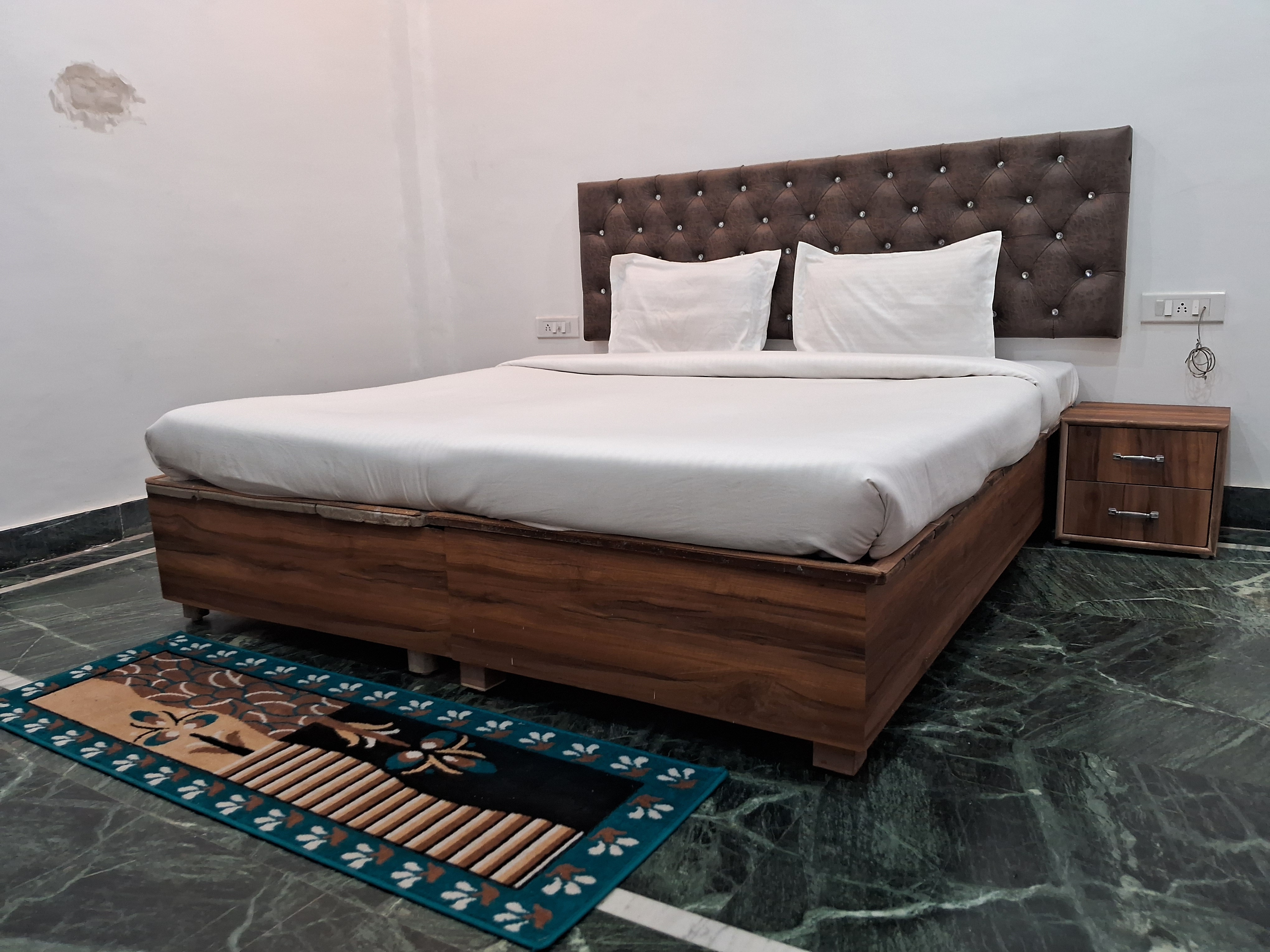 The Paraadise Homestay - Tap to explore photos