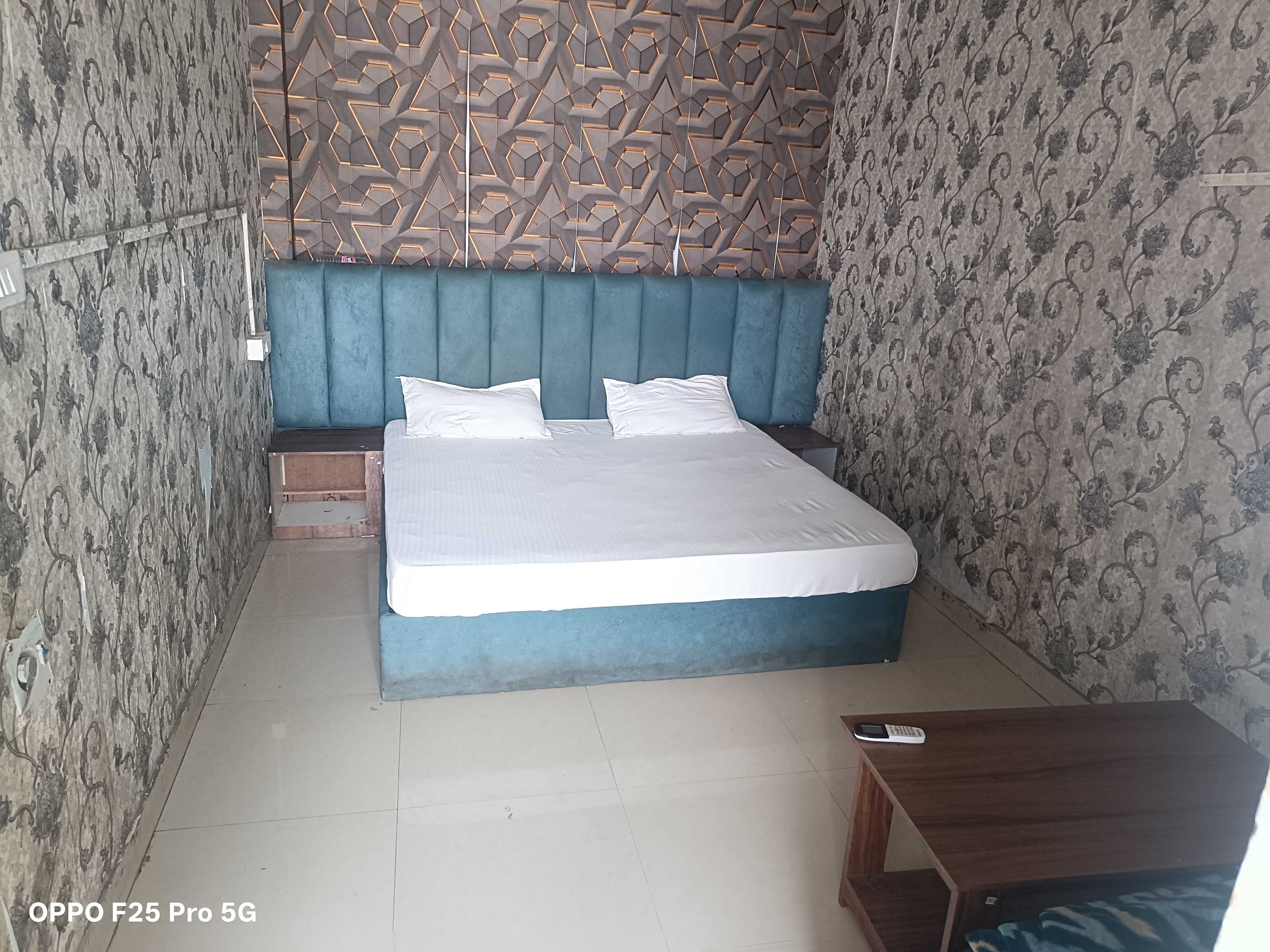 Hotel O Shiya Palace Hotel & restaurant - Tap to explore photos