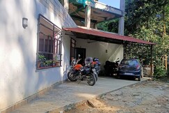 Peaceful Homestay with Home Cooked Meals, Aritar