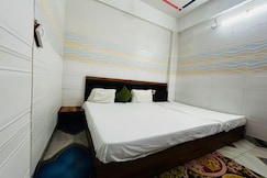 POP 84132K Raghav Guest House, Mathura