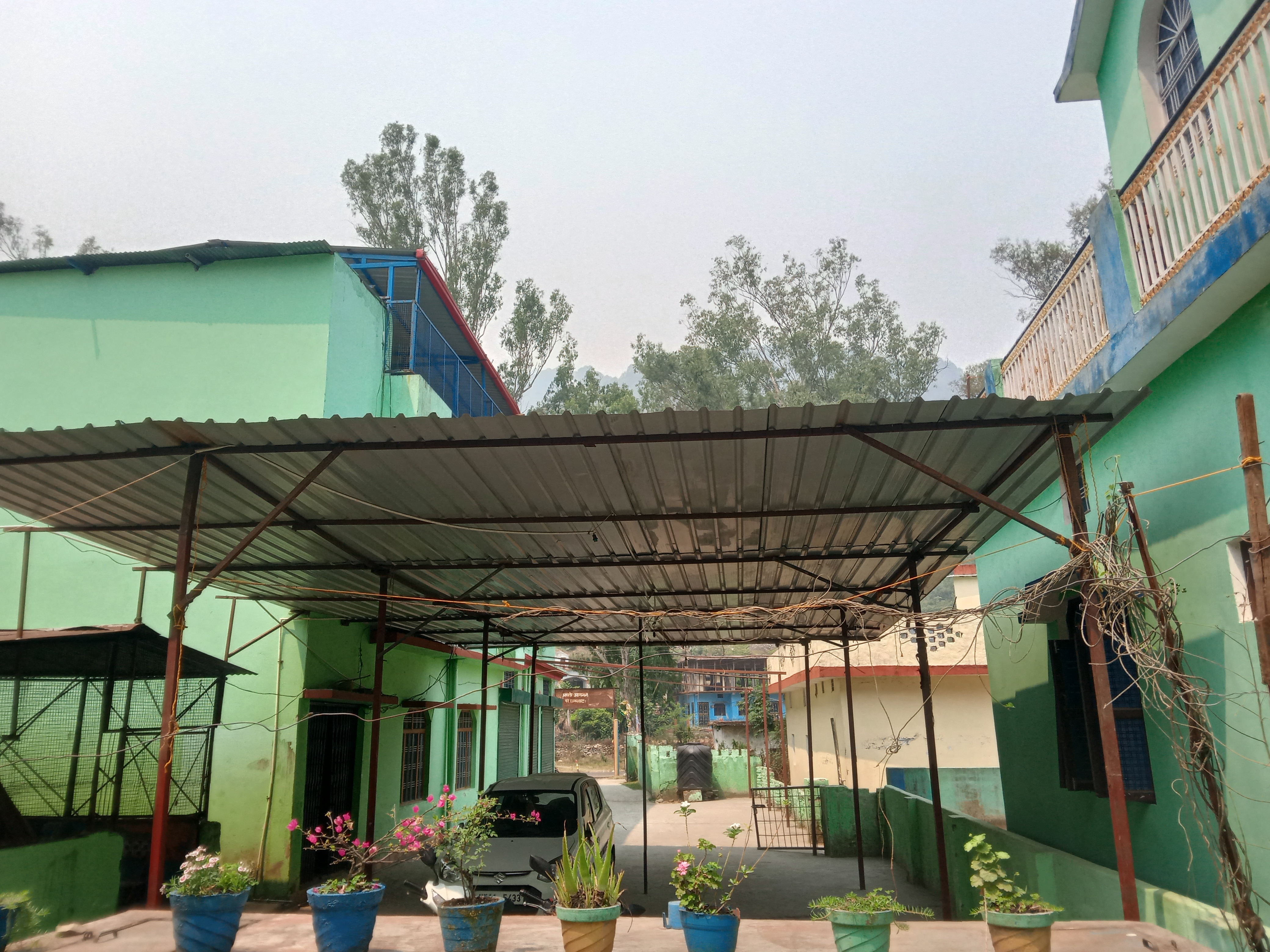 Shiv shakti lodge - Tap to explore photos