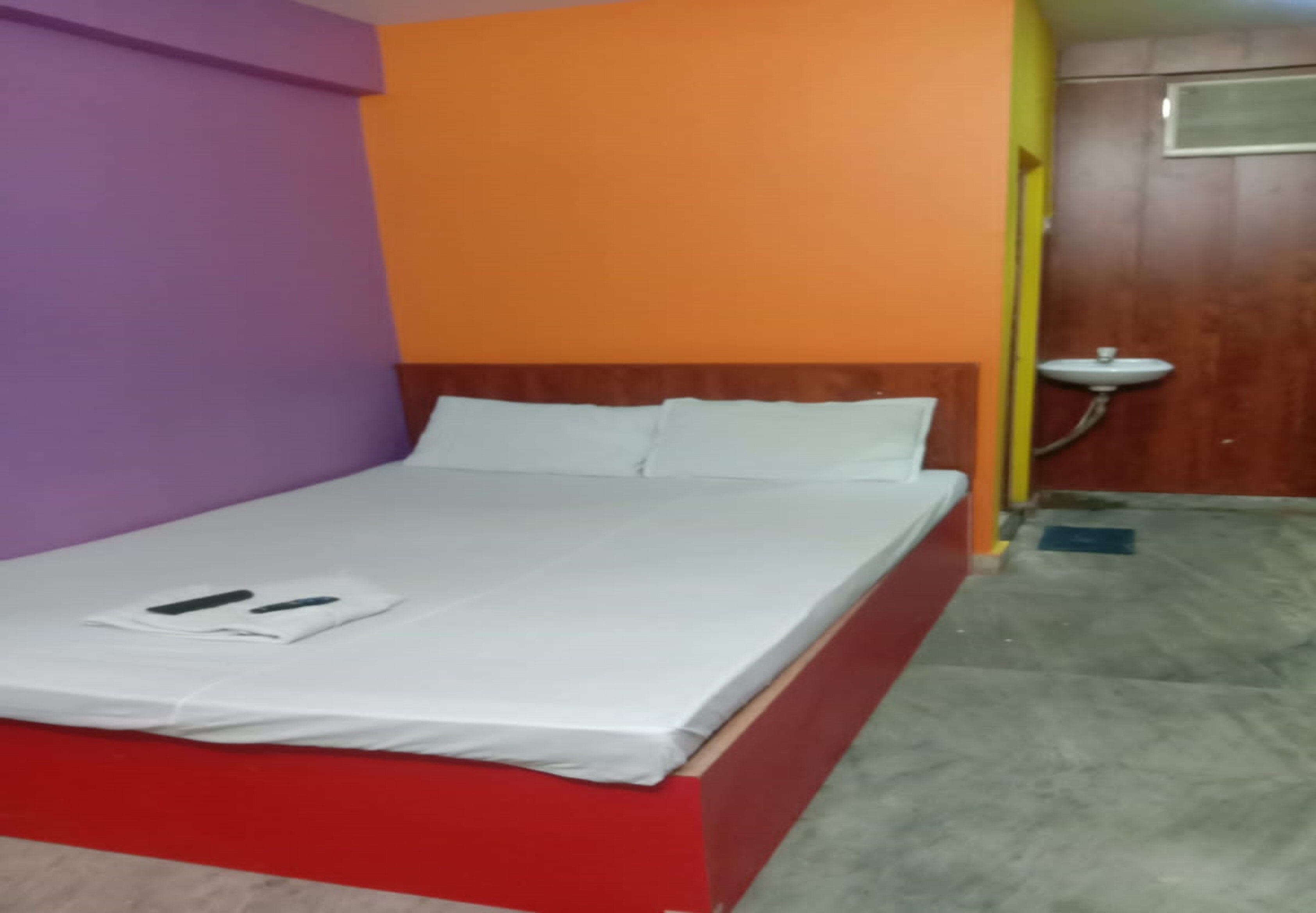 Hotel Tushti - Tap to explore photos