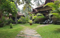 Deluxe Cottages with AC