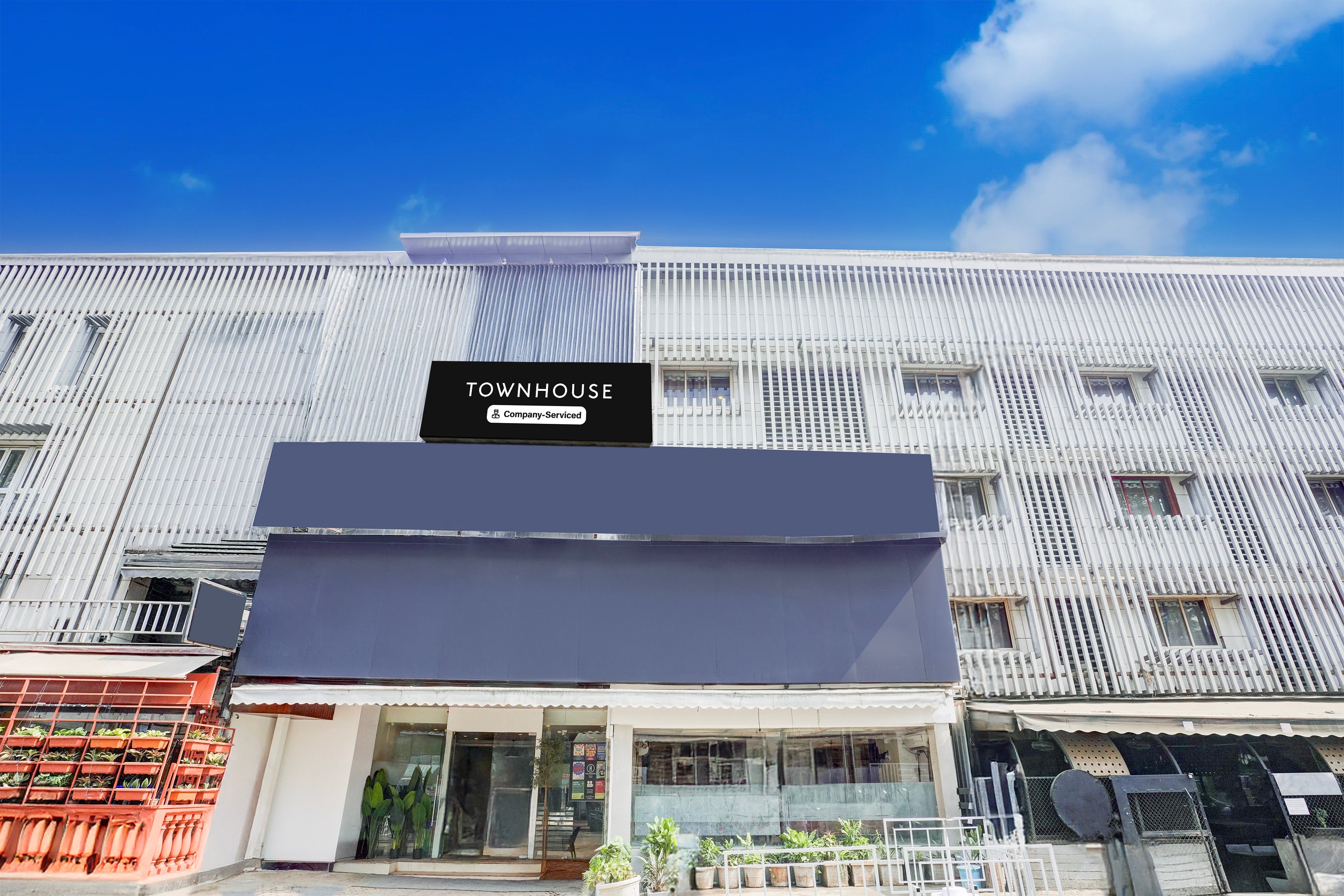 Super Townhouse Khar The Habitat - Tap to explore photos