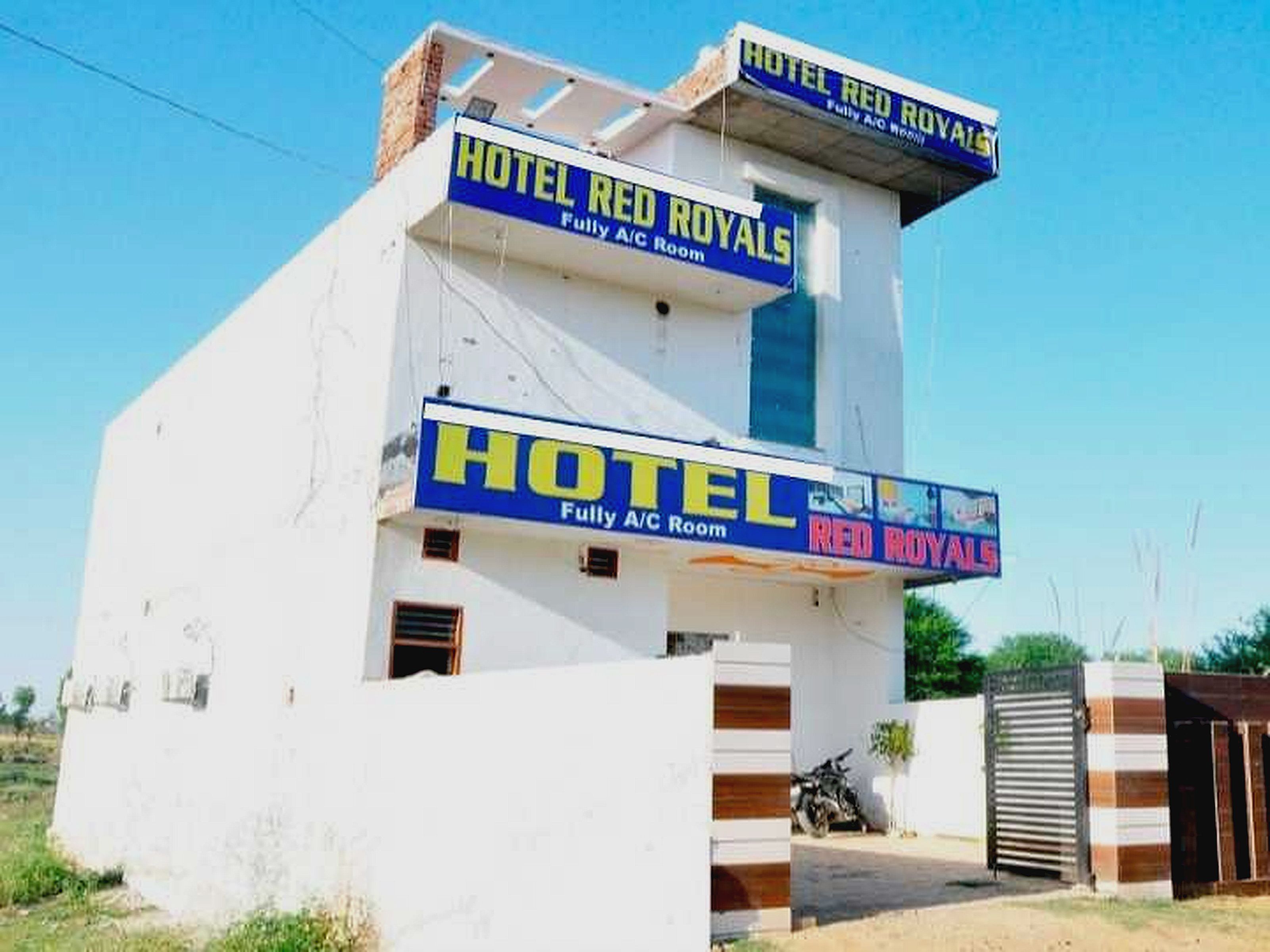 Hotel O Red Royals - Tap to explore photos
