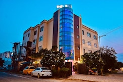 Hotel The Leaf, Lucknow