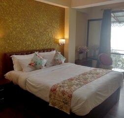 Super Deluxe with balcony