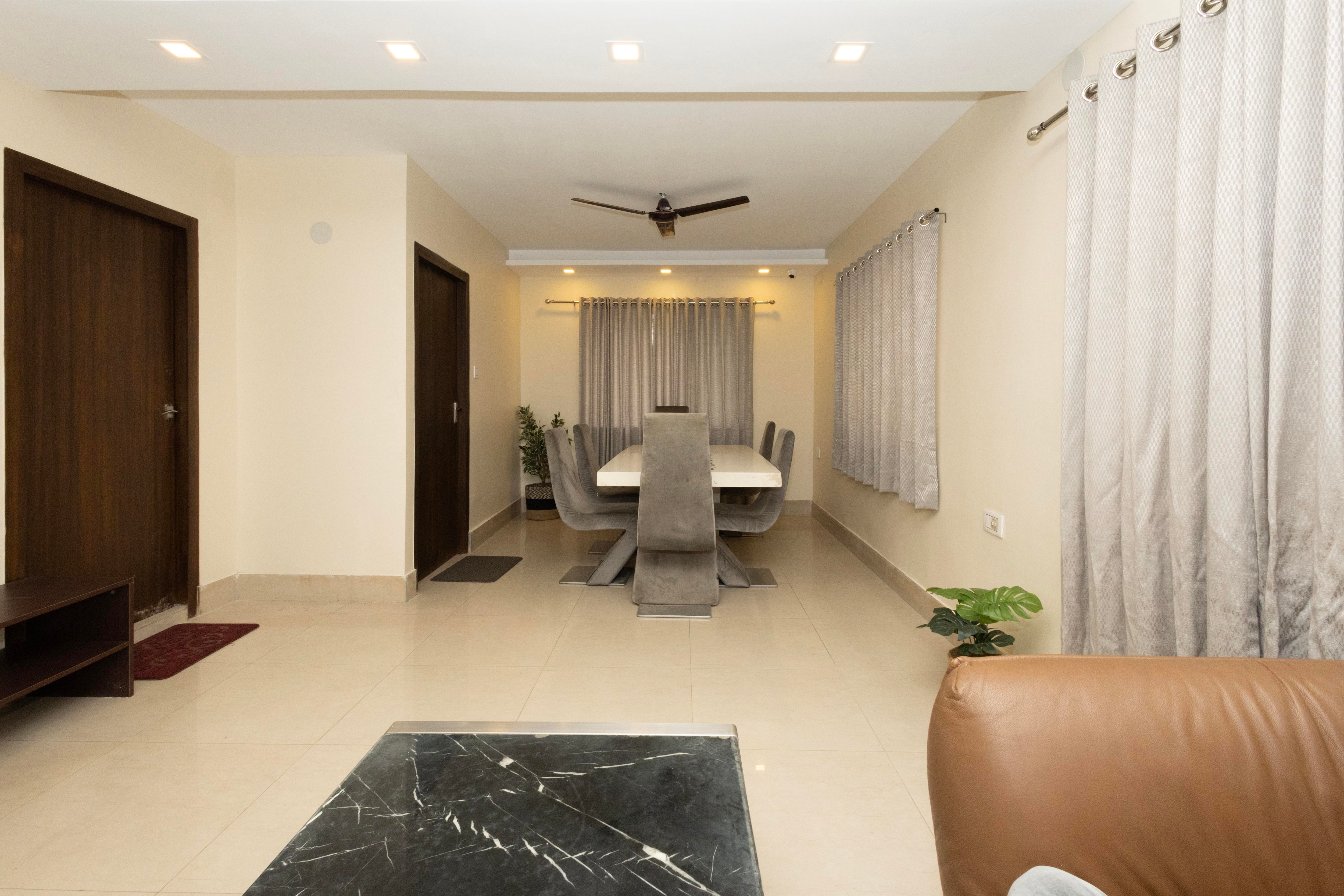 2BHK Comfort Hub Near Gariahat & Golpark - Tap to explore photos