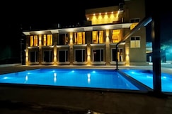 La Fenice Resort, Mumbai