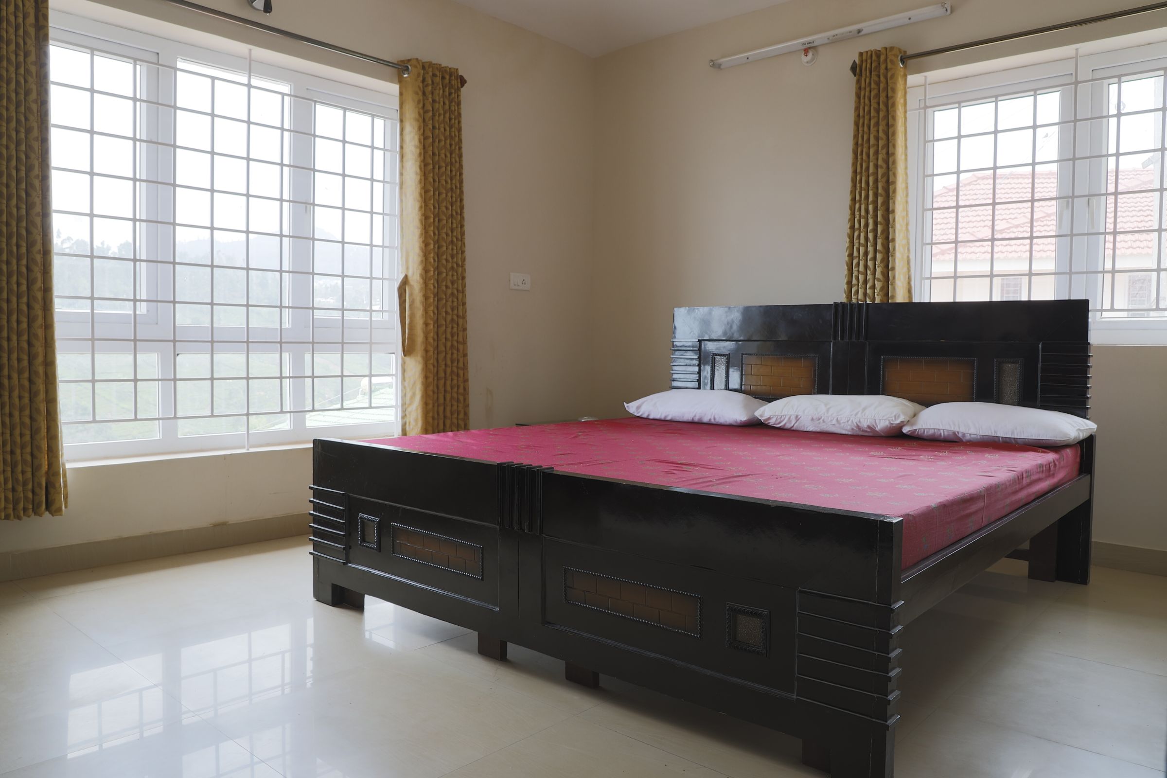 Samiksha's Nest Inn - Tap to explore photos
