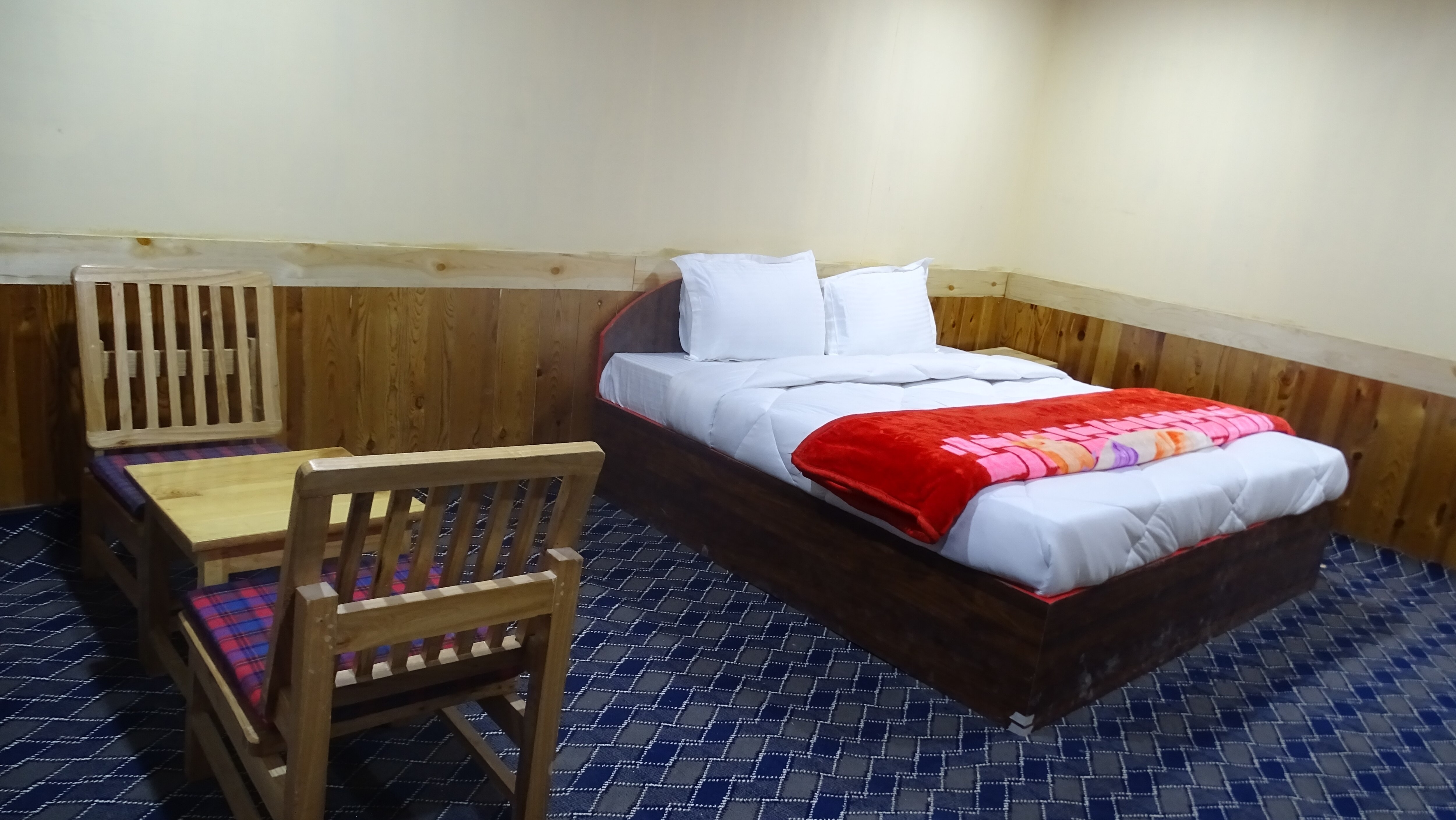 Sheraton Wooden Cottage - Tap to explore photos