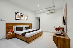 Super Hotel O Navasari Bus Terminal Formerly Jay Shankar, Gandevi