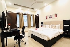 BluO 1BHK - DLF CyberCity - Lift, Parking, Balcony, Gurgaon