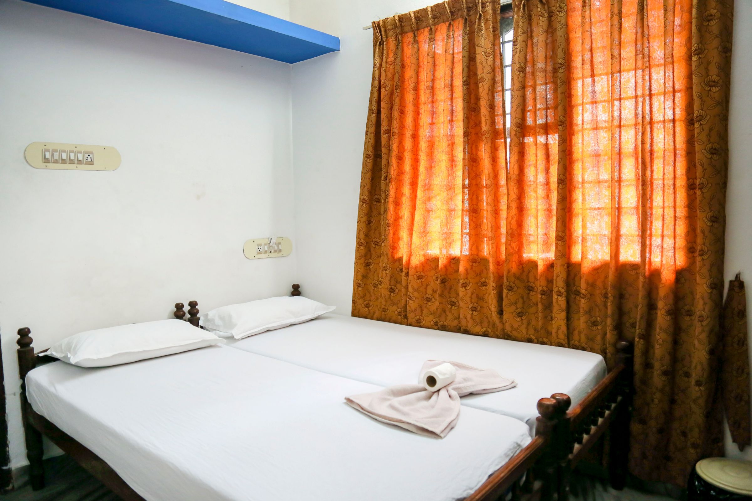 Blue Bell Homestay - Tap to explore photos