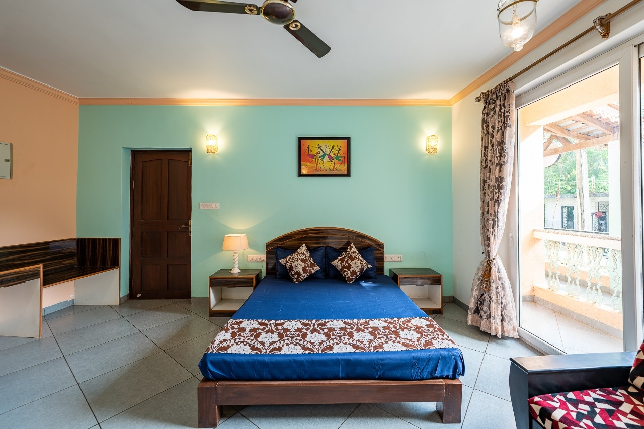 4BHK 5Bath AC Luxury Villa 1km fm Baga/Calangute Beach - Tap to explore photos