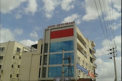 Hotel Gets Grand, Kolar