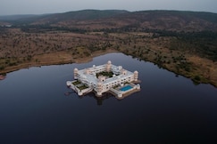 juSTa Lake Nahargarh Palace, Bhilwara