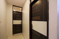 Hotel O A P Residency, Noida